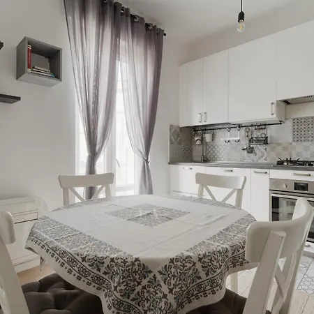 Apartamento Guesthost - Charming Nest Near Istria Mm5 *