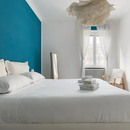 Guesthost - Charming Nest Near Istria Mm5 Apartment *